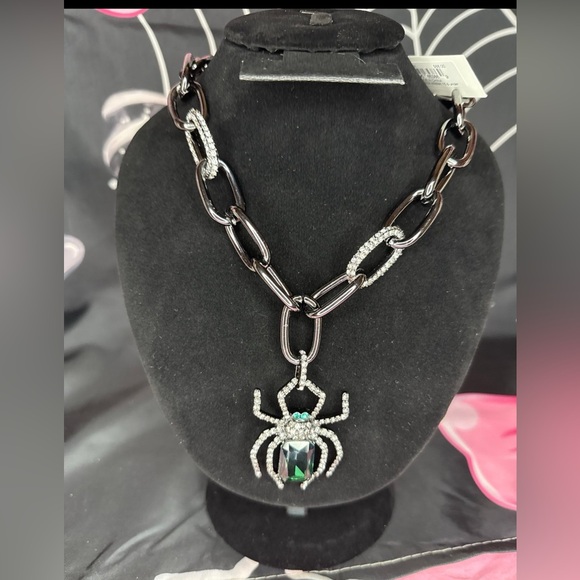 Betsey Johnson Halloween Spider Pendant Statement Necklace - Picture 1 of 4
